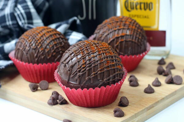 Mexican Hot Cocoa Bombs Mexican Hot Cocoa Bombs