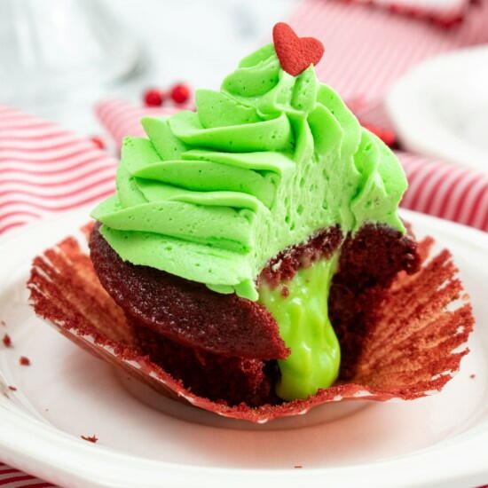Fun-filled Grinch Cupcakes Fun-filled Grinch Cupcakes