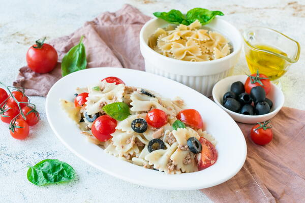 Easy Tuna Pasta Salad Easy Tuna Pasta Salad