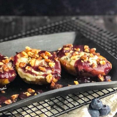Grilled Pears With Gorgonzola