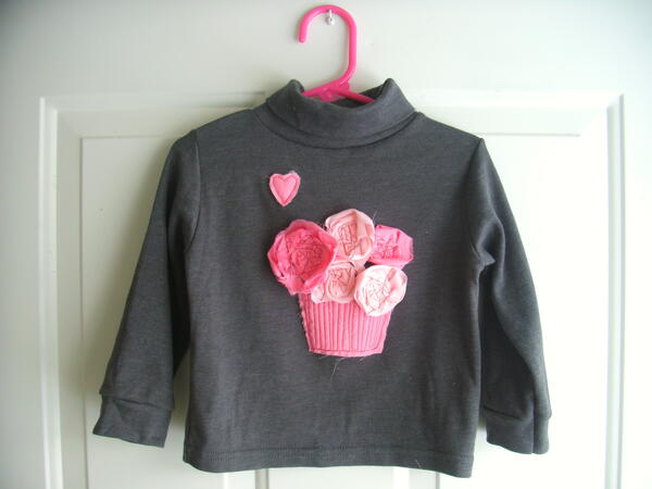 DIY Cupcakes and Roses Valentine Tee DIY Cupcakes and Roses Valentine Tee