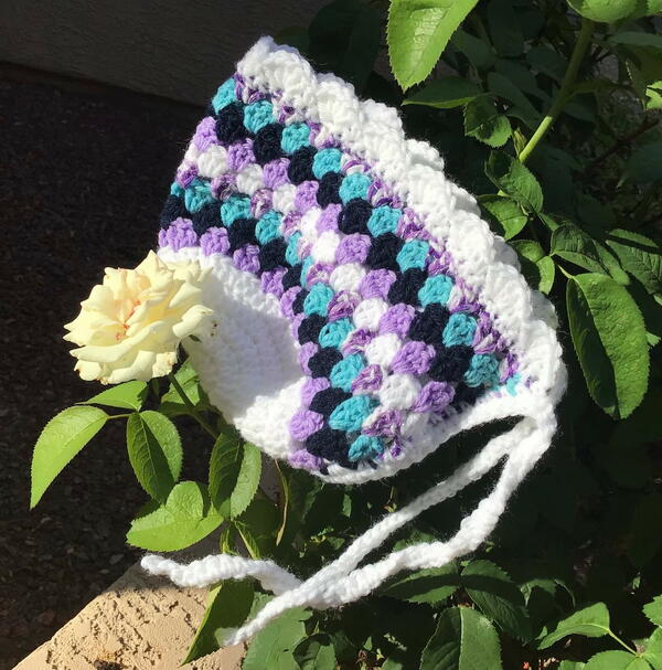 Crochet Granny Stripes Baby Bonnet Pattern 