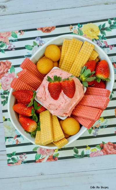 Strawberry Cake Batter Dip Strawberry Cake Batter Dip