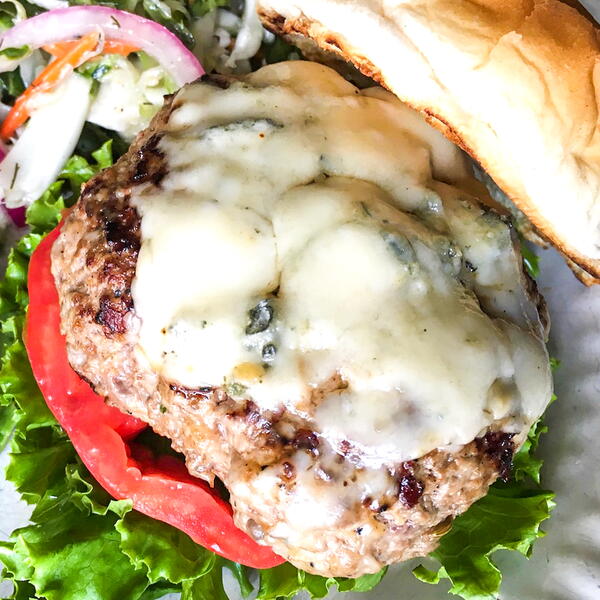Extra Juicy Grilled Burgers With Avocado And Bleu Cheese Extra Juicy Grilled Burgers With Avocado And Bleu Cheese