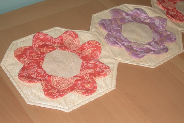 Sweetwater Flower Table Runner Sweetwater Flower Table Runner