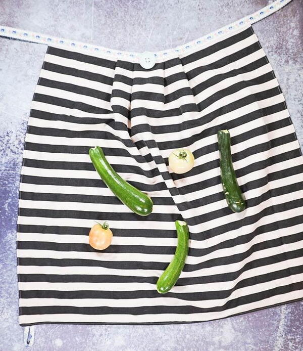 Easy DIY Harvest Apron Easy DIY Harvest Apron