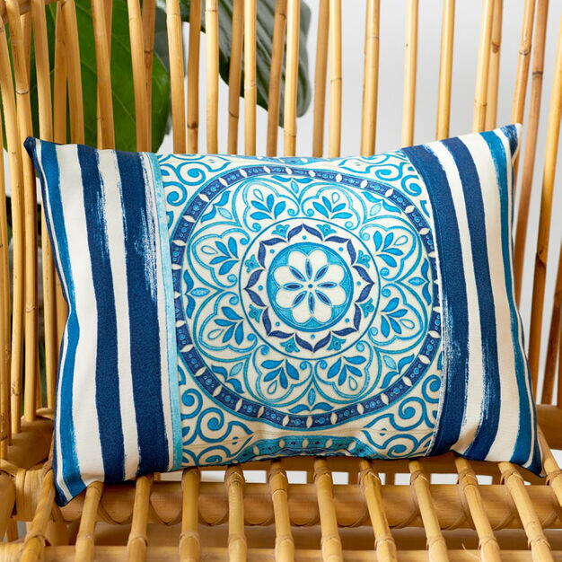 Outdoor Medallion Pillow Outdoor Medallion Pillow
