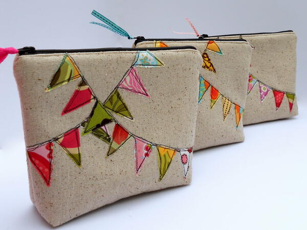 Bunting Cosmetic Bag Tutorial Bunting Cosmetic Bag Tutorial