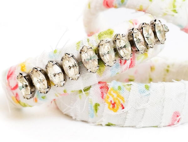 DIY Upcycled Fabric Bracelets DIY Upcycled Fabric Bracelets
