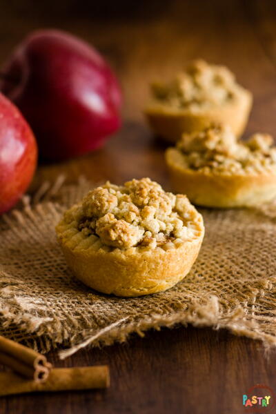 Apple Crumble Tartlets Apple Crumble Tartlets