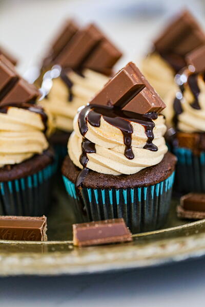 Ultimate Kit Kat Cupcakes Ultimate Kit Kat Cupcakes