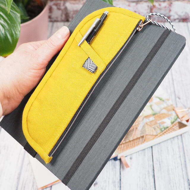 Super Easy Notebook Pencil Case- Free Beginners Pattern Super Easy Notebook Pencil Case- Free Beginner’s Pattern!