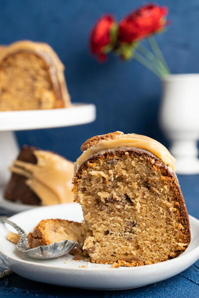 Praline Pecan Cake