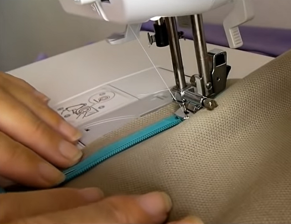 How to Sew an Invisible Zipper How to Sew an Invisible Zipper