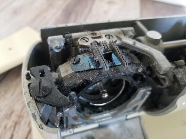 How to Clean a Sewing Machine How to Clean a Sewing Machine