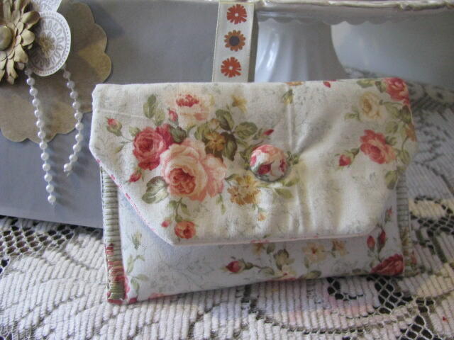 Classic Rose Clutch Classic Rose Clutch