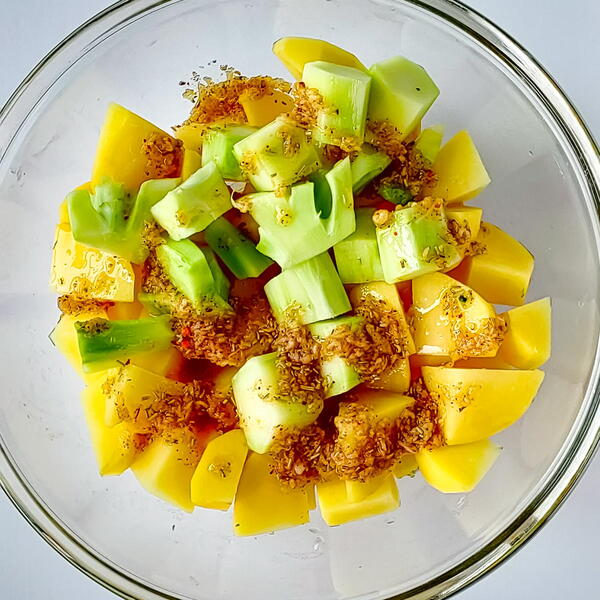 Roasted Potatoes And Broccoli With Rosemary Roasted Potatoes And Broccoli With Rosemary