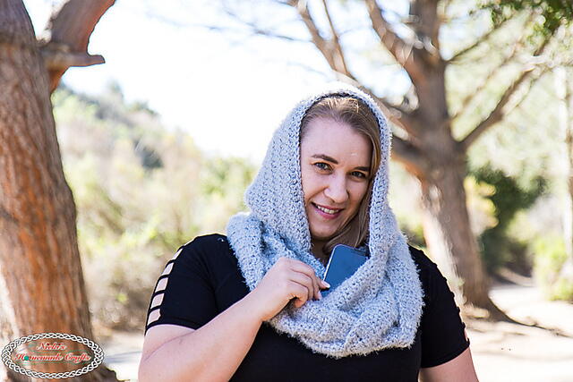 Hooded Crochet Infinity Scarf With Pockets Hooded Crochet Infinity Scarf With Pockets