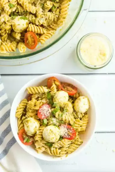 Easy Summer Pesto Pasta Salad Easy Summer Pesto Pasta Salad