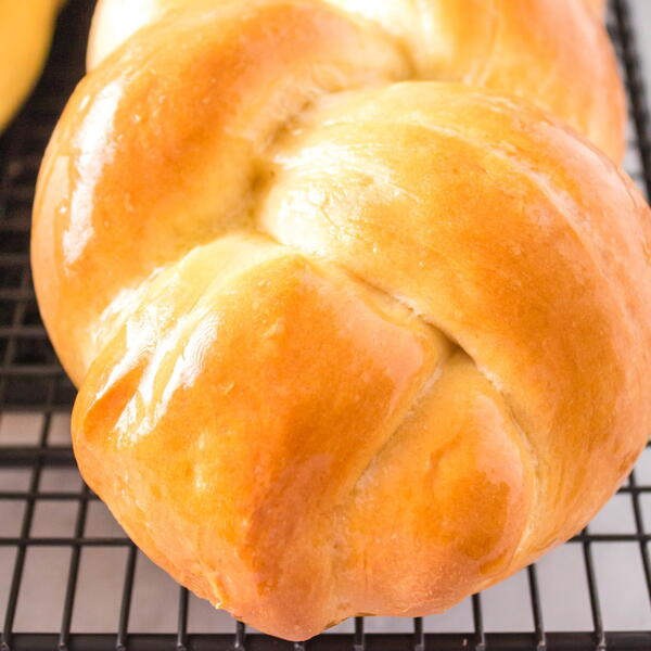 White Braided Bread White Braided Bread