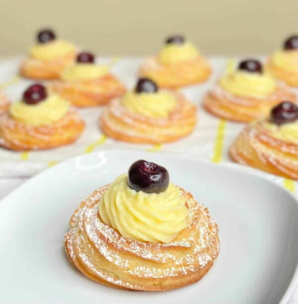 St Joseph Pastries zeppole Di San Giuseppe St Joseph Pastries (zeppole Di San Giuseppe)
