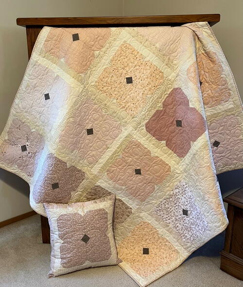 Sweet Pea Quilt with Bonus Baby And Pillow Sizes Sweet Pea Quilt (with Bonus Baby And Pillow Sizes!)