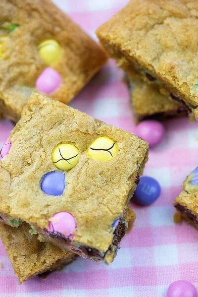Beyond Easy Easter Blondies Beyond Easy Easter Blondies