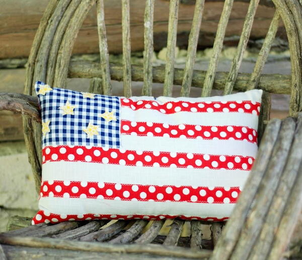 Americana Free Pillow Pattern