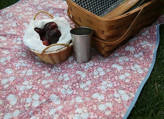 Eco-Friendly Waterproof Picnic Blanket Eco-Friendly Waterproof Picnic Blanket