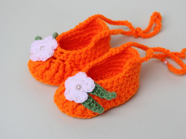 Adorable Baby Woollen Booties Latest Pattern Adorable Baby Woollen Booties Latest Pattern