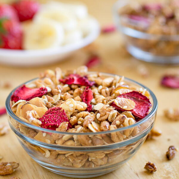 Strawberry Granola Strawberry Granola