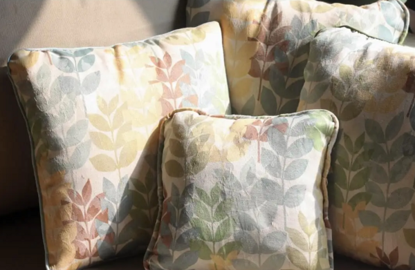 Pretty Piping Pillow Pretty Piping Pillow