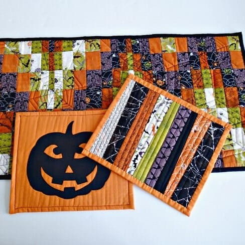 Scrappy Reversible Halloween Table Mats Scrappy Reversible Halloween Table Mats