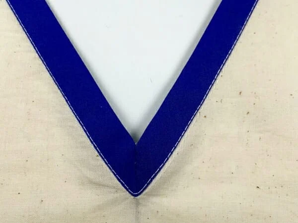 How to Apply Bias Tape to a V-Neck Tutorial How to Apply Bias Tape to a V-Neck Tutorial