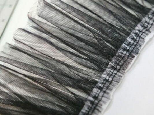 How to Gather Fabric and Add Ruffles Properly How to Gather Fabric and Add Ruffles Properly