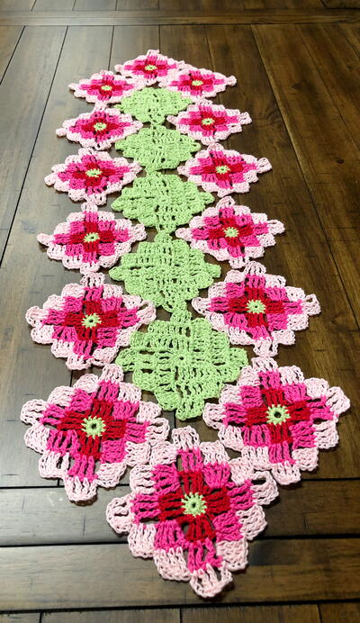 Simple Crochet Table Runner Pattern Simple Crochet Table Runner Pattern