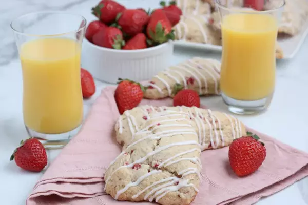 Strawberry Scones Strawberry Scones