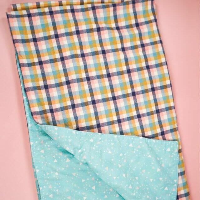 DIY Flannel Blanket DIY Flannel Blanket