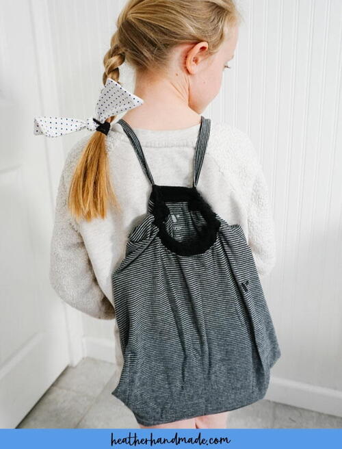 DIY Upcycled T-shirt Backpack DIY Upcycled T-shirt Backpack