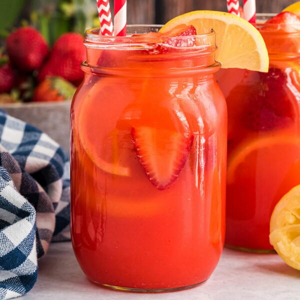 Easy Strawberry Lemonade Easy Strawberry Lemonade