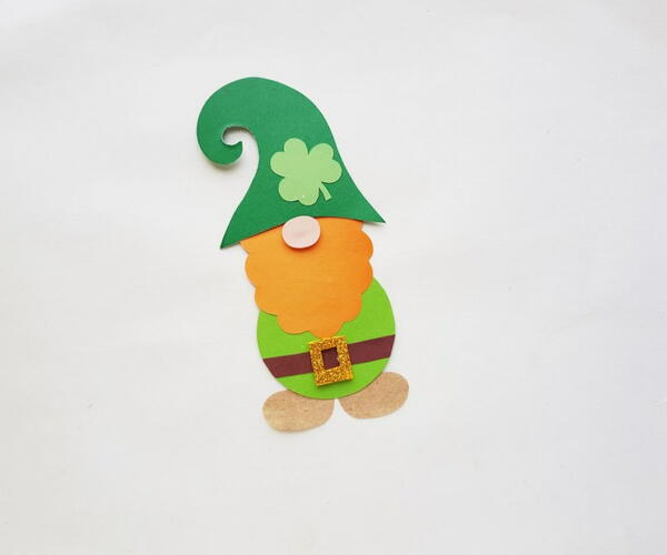 Papercraft Leprechaun Gnome