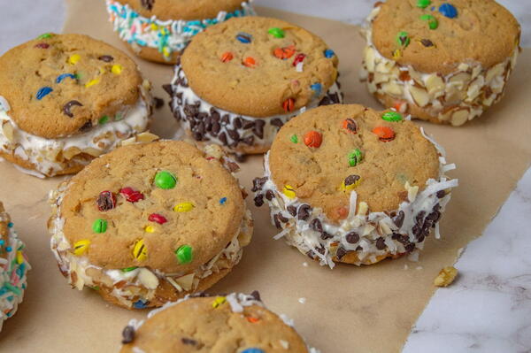 Homemade Ice Cream Sandwiches Homemade Ice Cream Sandwiches