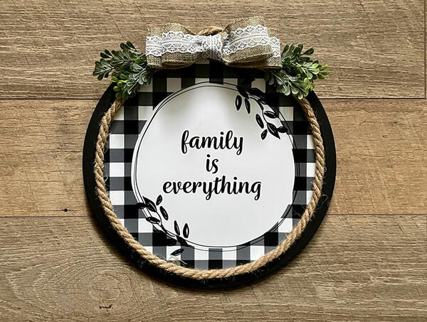 How To Make A Dollar Tree Pizza Pan Wreath How To Make A Dollar Tree Pizza Pan Wreath