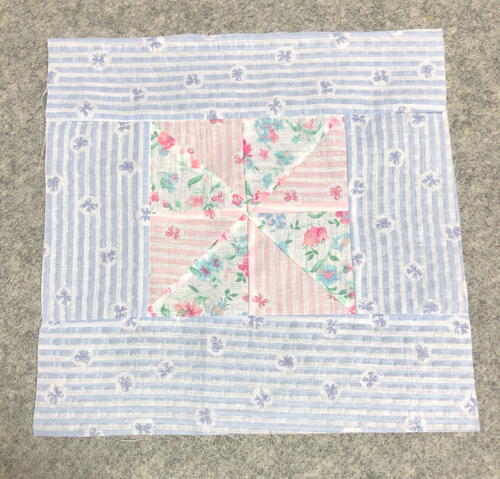 Charming Framed Pinwheel Mini Quilt Pattern Charming Framed Pinwheel Mini Quilt Pattern