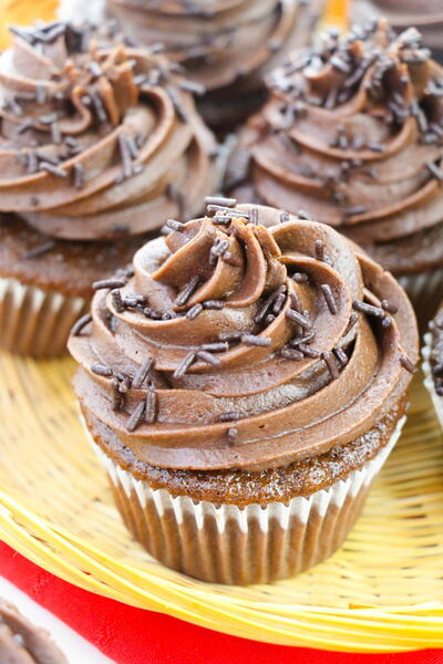 Chocolate Frosted Cupcakes Chocolate Frosted Cupcakes