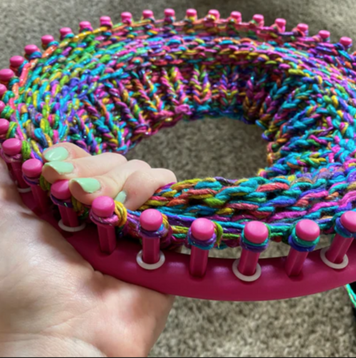 How to Loom Knit a Beanie How to Loom Knit a Beanie