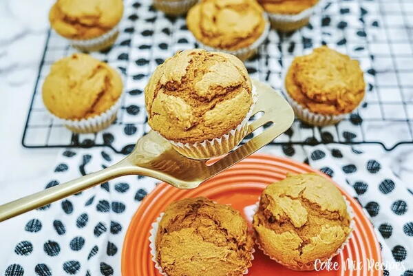 2 Ingredient Pumpkin Muffins 2 Ingredient Pumpkin Muffins
