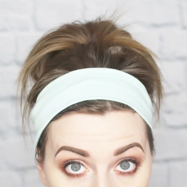 DIY T-Shirt Headband DIY T-Shirt Headband