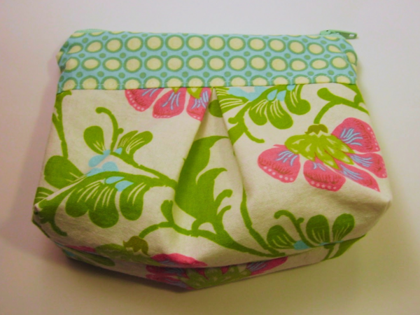 Floral Pleated Pouch Floral Pleated Pouch