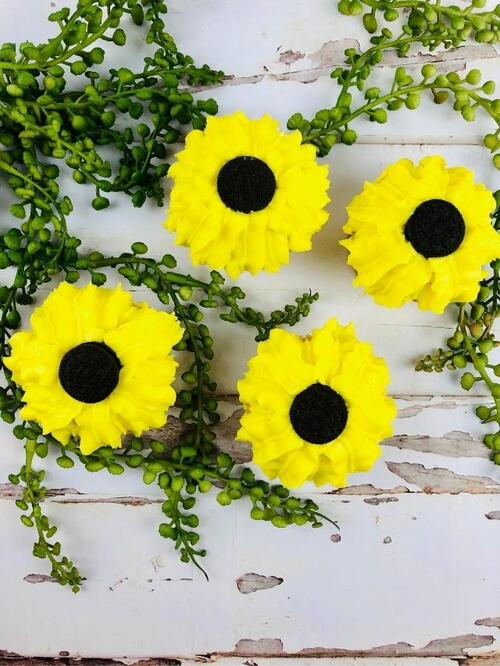 Oreo Sunflower Cupcakes Oreo Sunflower Cupcakes